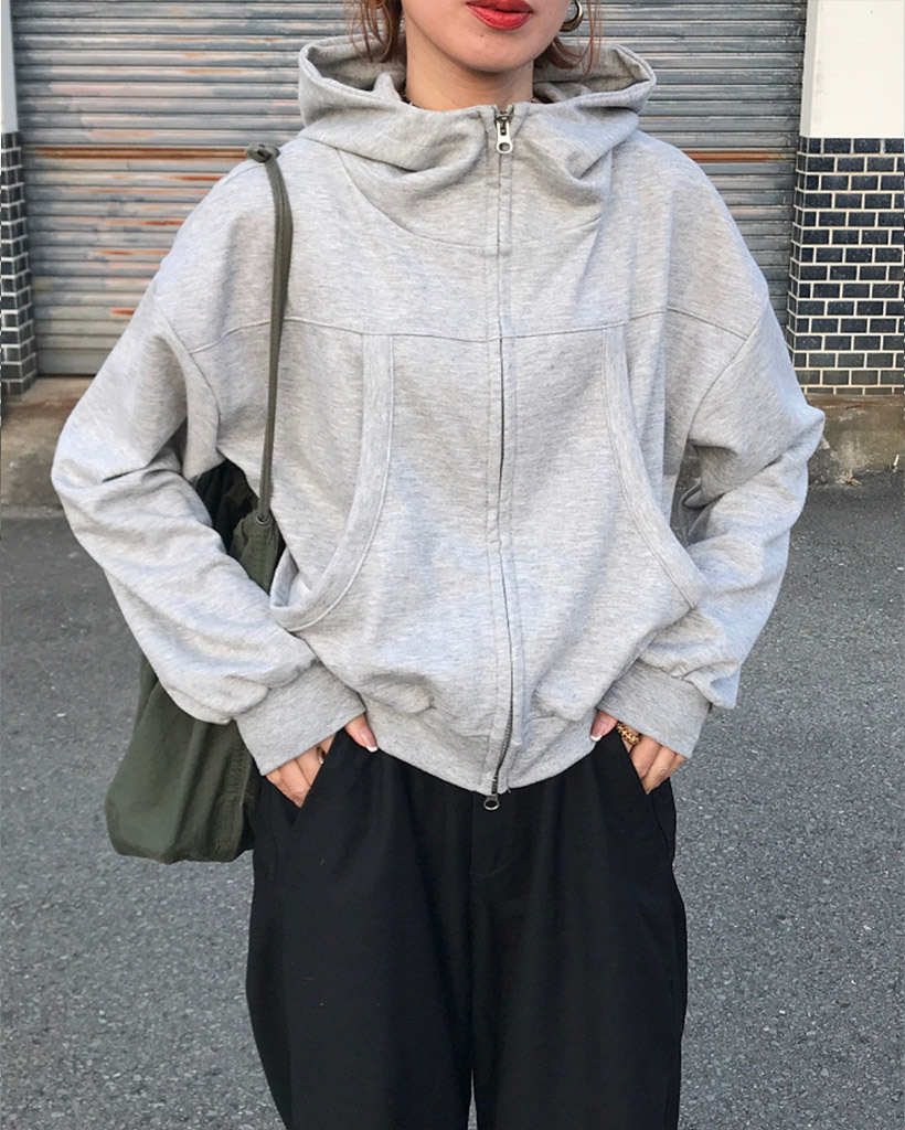 ハイネックフードジップアップ