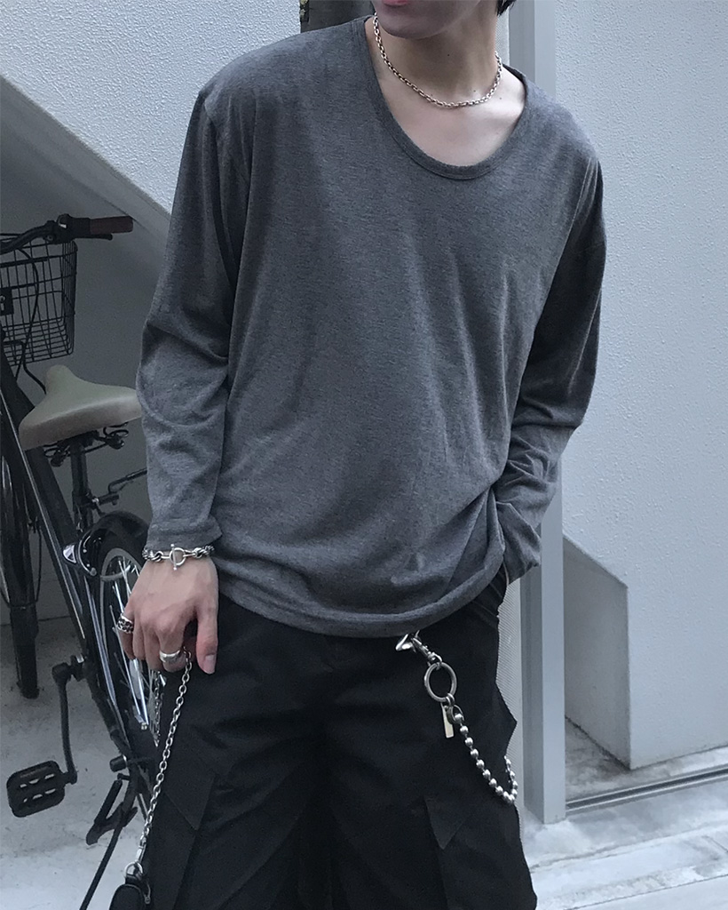 オーバーフィットUネックロンT