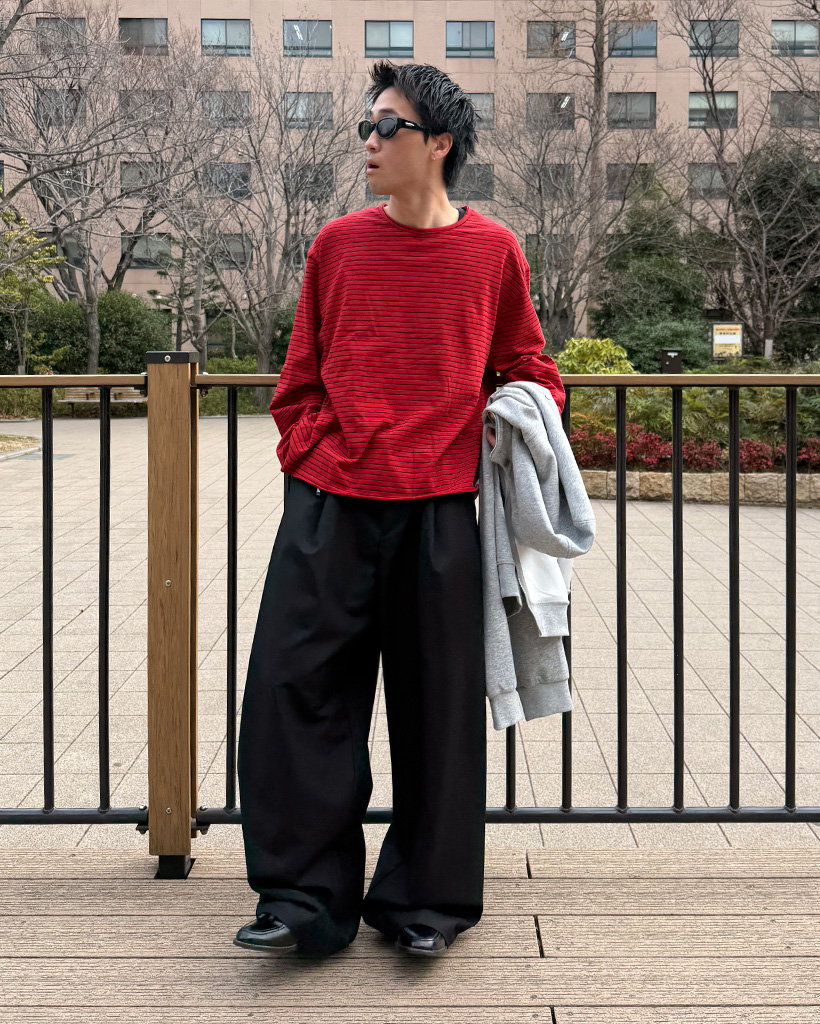 細ボーダーロングスリーブTシャツ