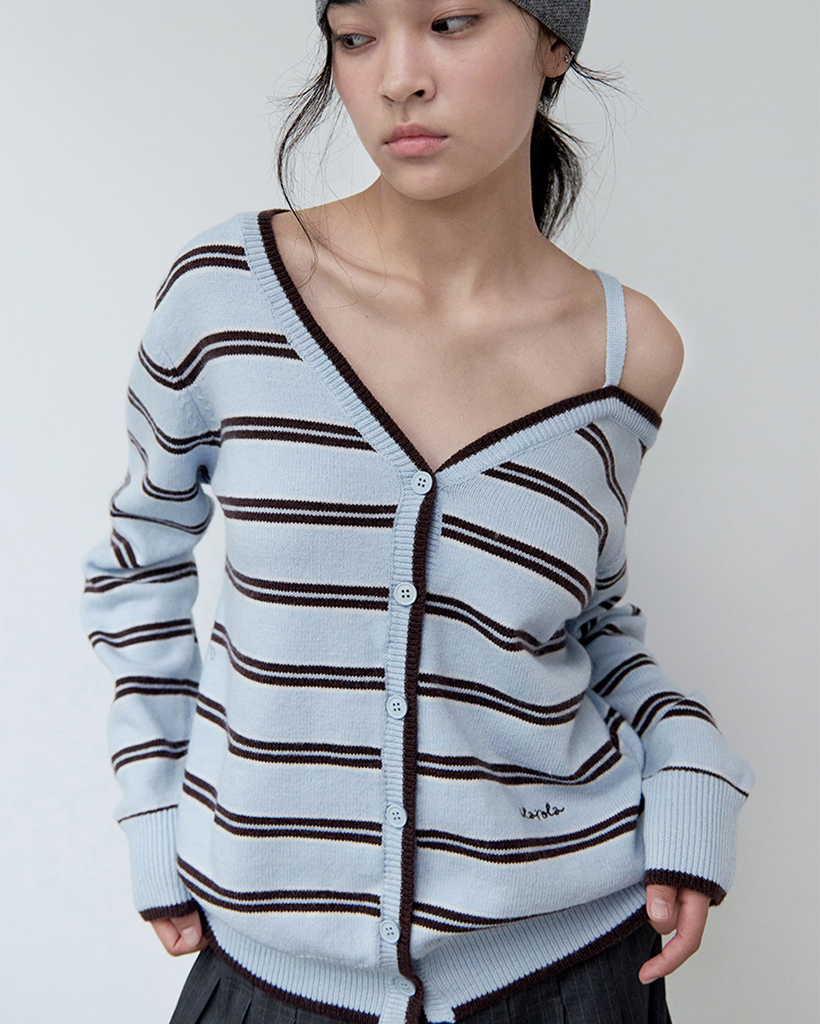 K-POPアイドル着用] ONE OFF SHOULDER STRIPE WOOL BLENDED CARDIGAN