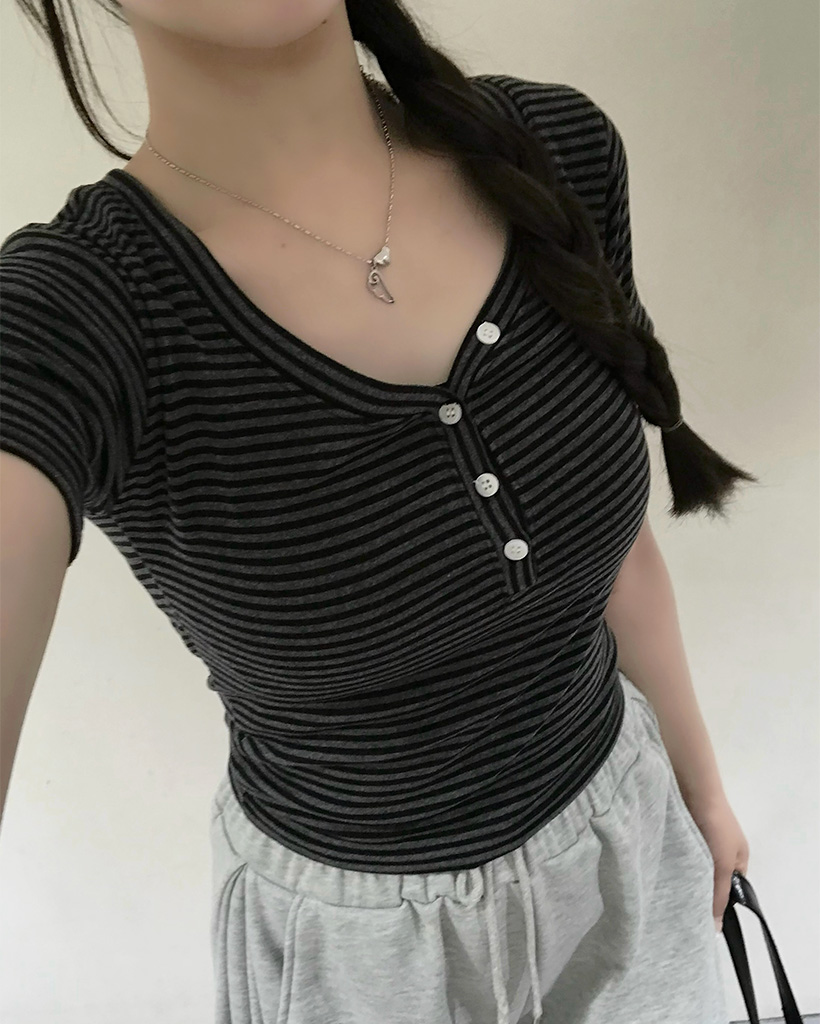 VネックボタンボーダーハーフTシャツ