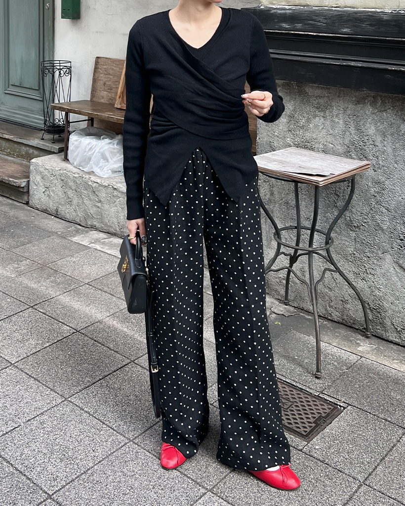 ドット柄ピンタックイージーパンツ