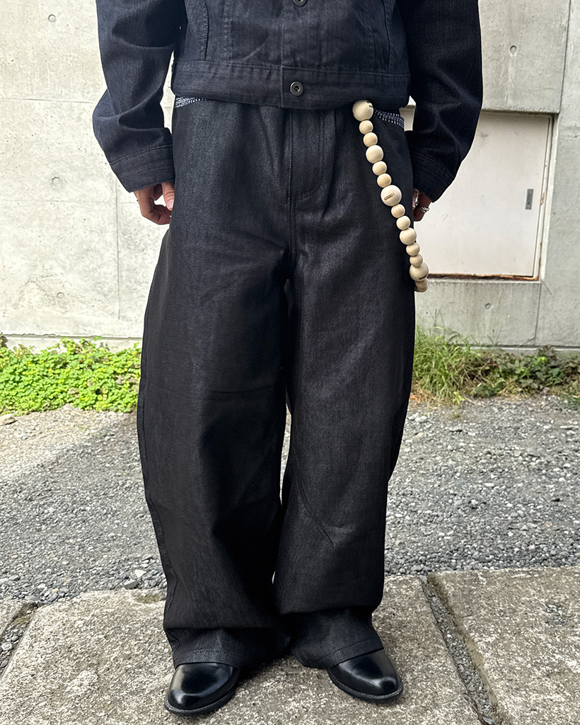 スパイダー刺繍デニムパンツ | ファッション通販サイト NUGU