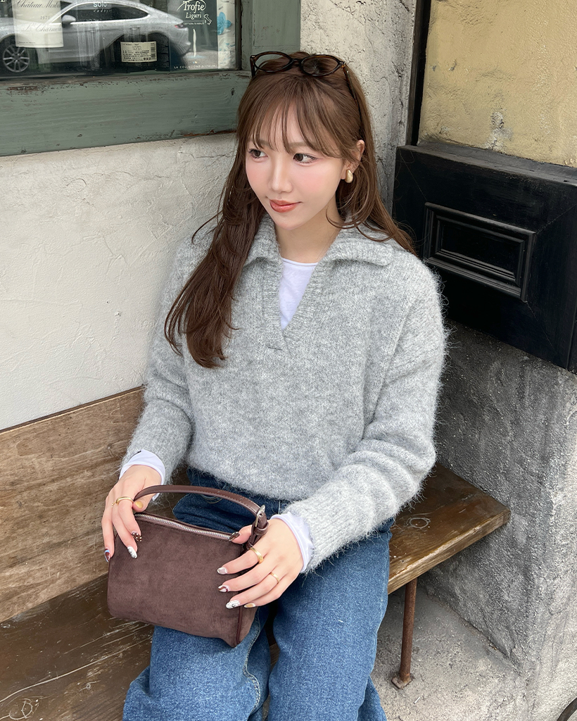 オープンカラーニット