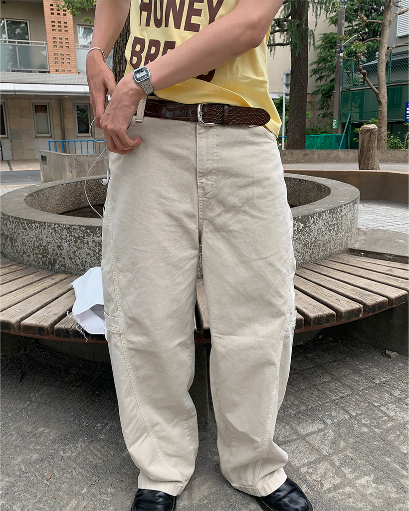 カットアウトワイドフィットパンツ