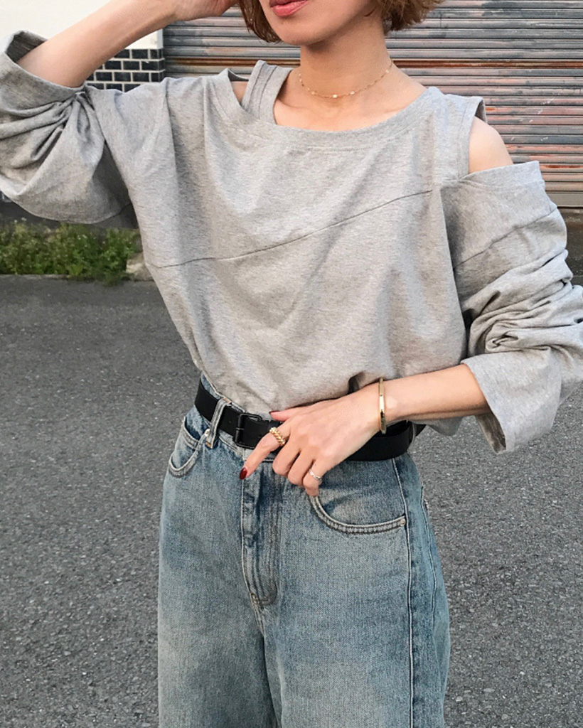 ショルダーカットスウェット