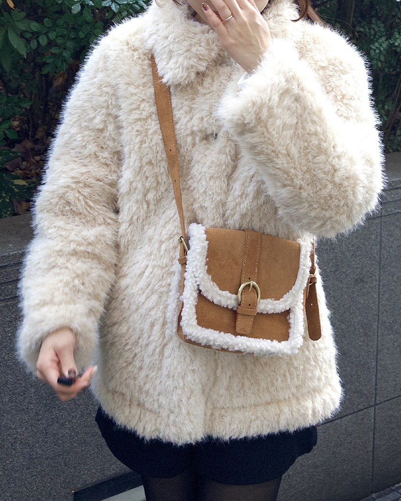 ファースエードショルダーバッグ