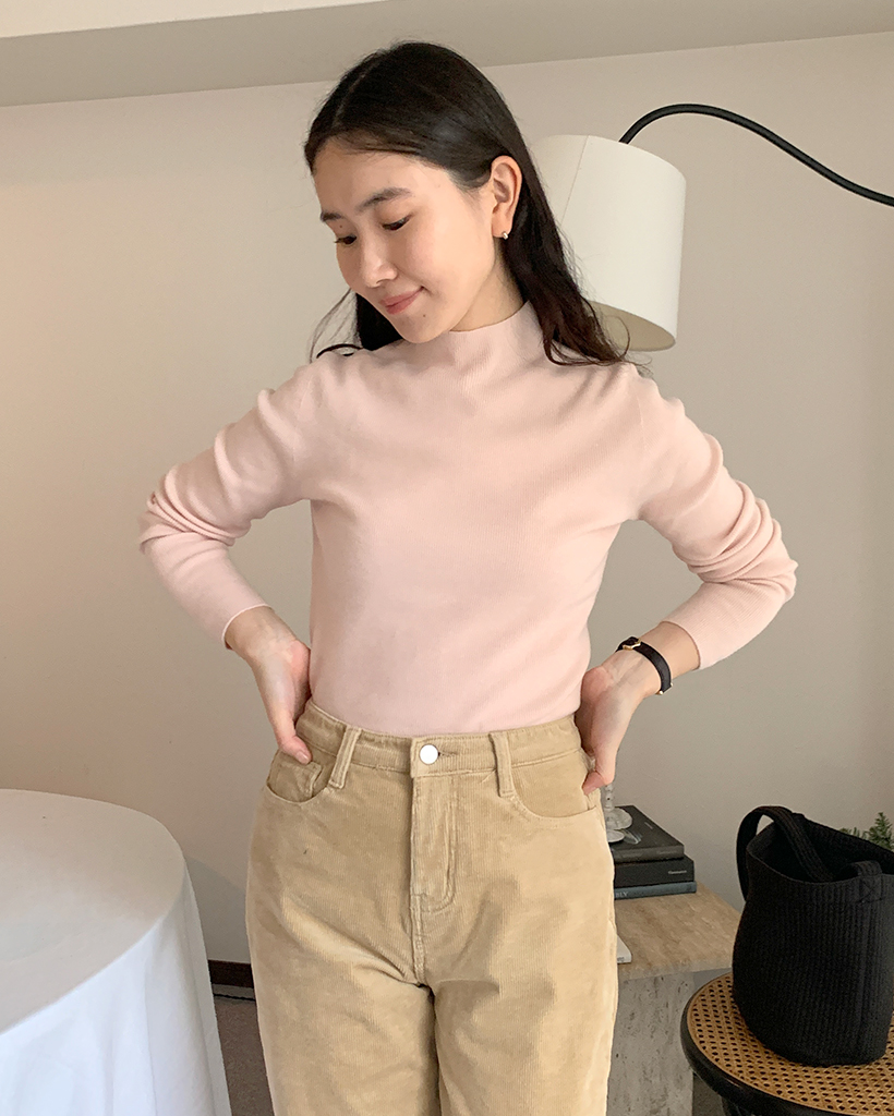 ブラッシーリブニットタートルネック