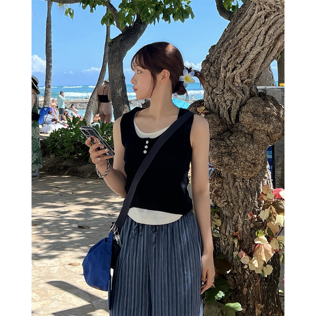 バックスリットポイントノースリーブ | ファッション通販サイト NUGU