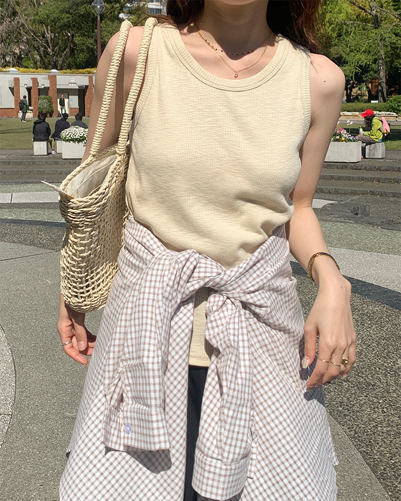 ラウンドリブスリーブレス