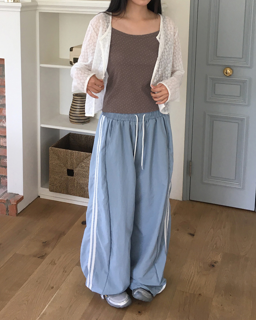 感謝価格、新品タグつき、ピンクハウスシースルーカーディガン、白 感謝価格、新品タグつき、ピンクハウスシースルーカーディガン