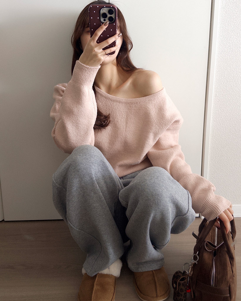 ワンショルダークロップニット