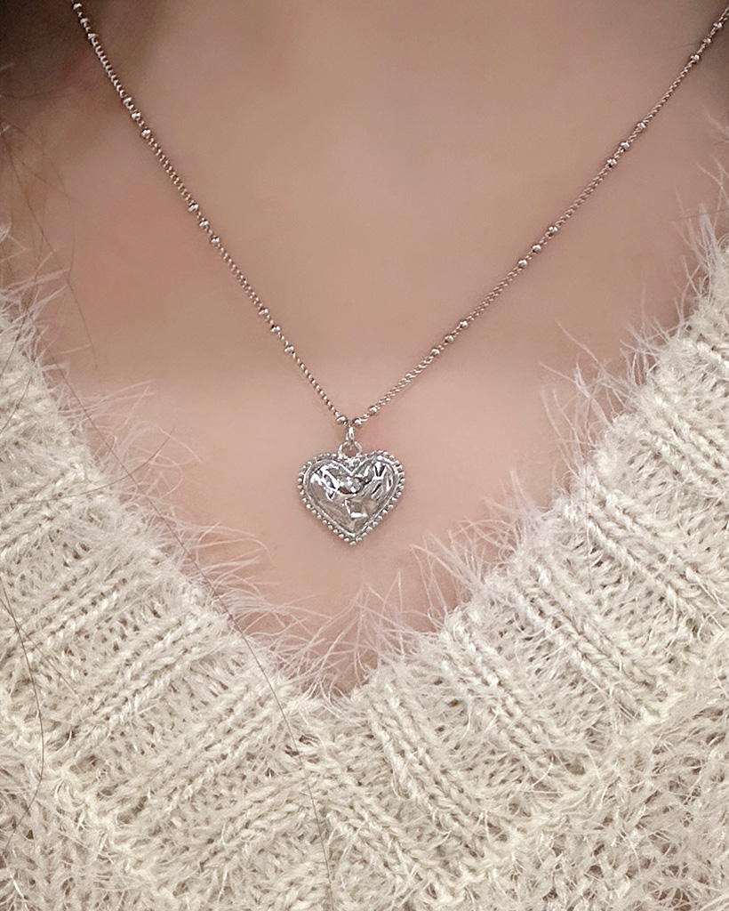 ハートチャームネックレス