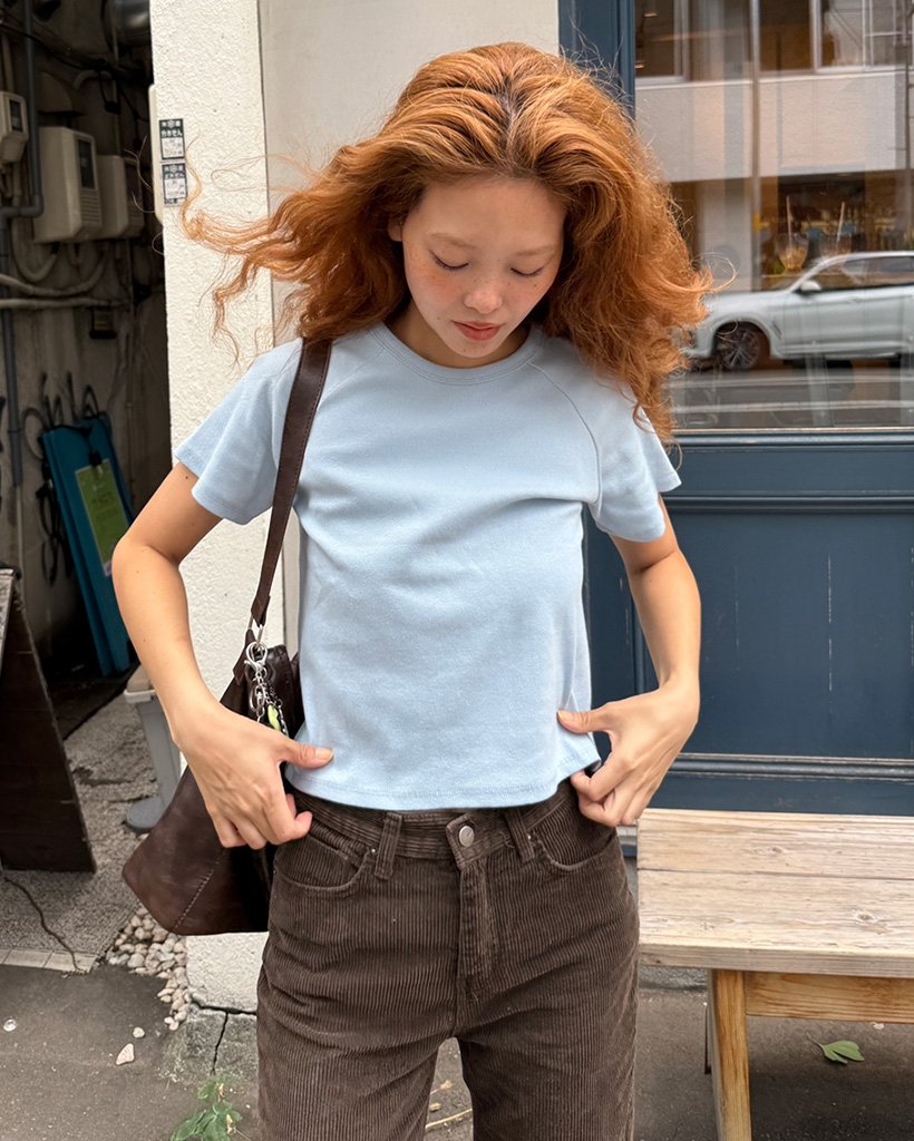 ラグランショルダーセミクロップドリブハーフTシャツ