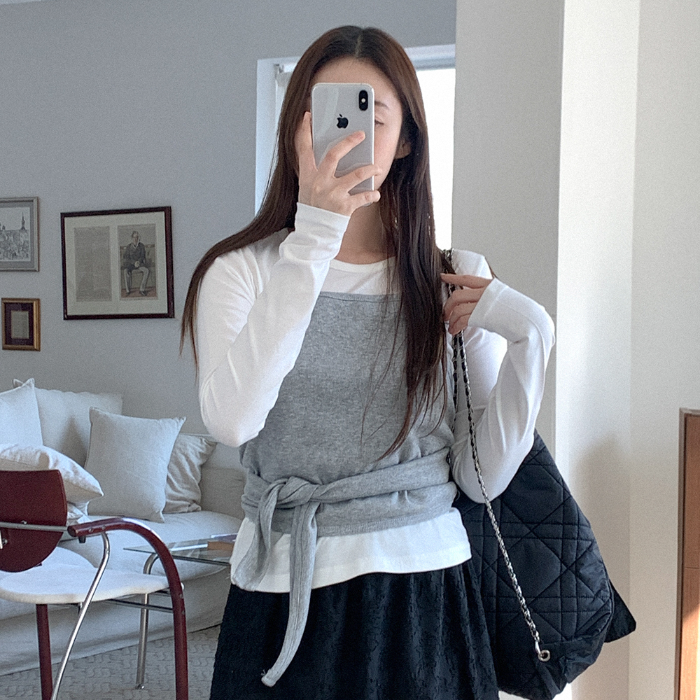 リブホルターネックラップビスチェ