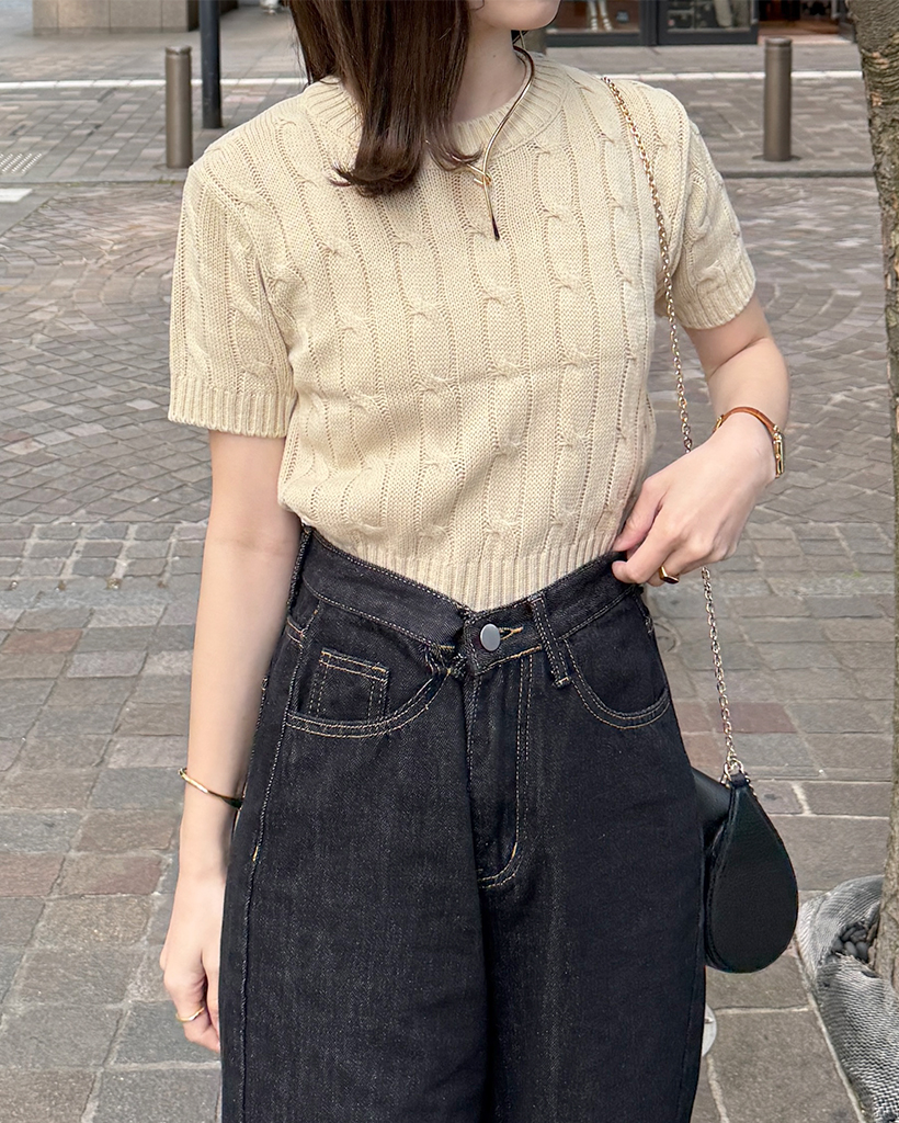 ラウンドネックケーブルショートスリーブニット