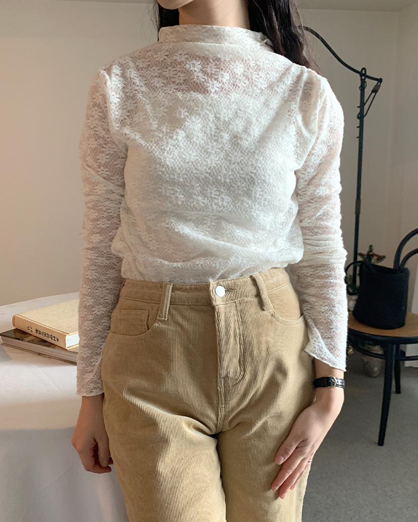 フラワーレースタートルネック