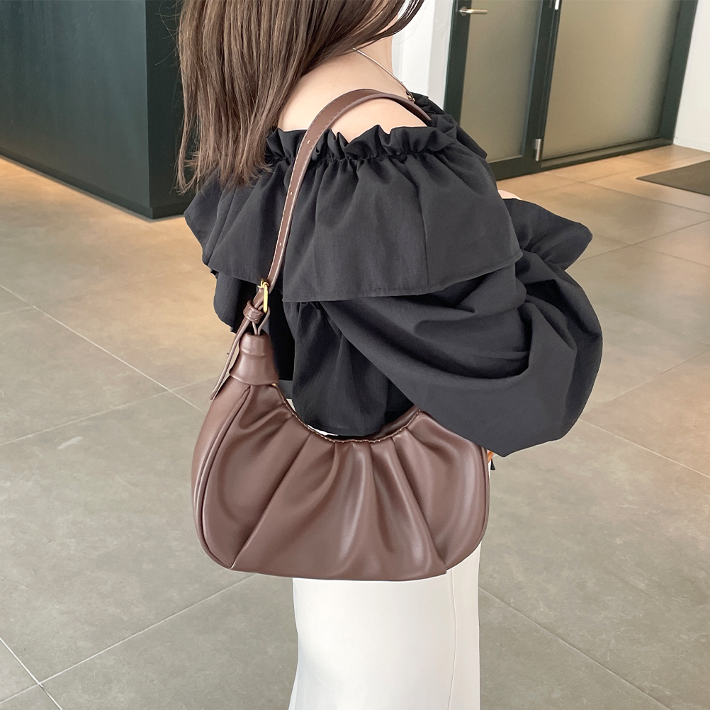 SUKALA バックシャーリング プルオーバー　美品 NEW ARRIVALS - SUKALA（スカーラ）