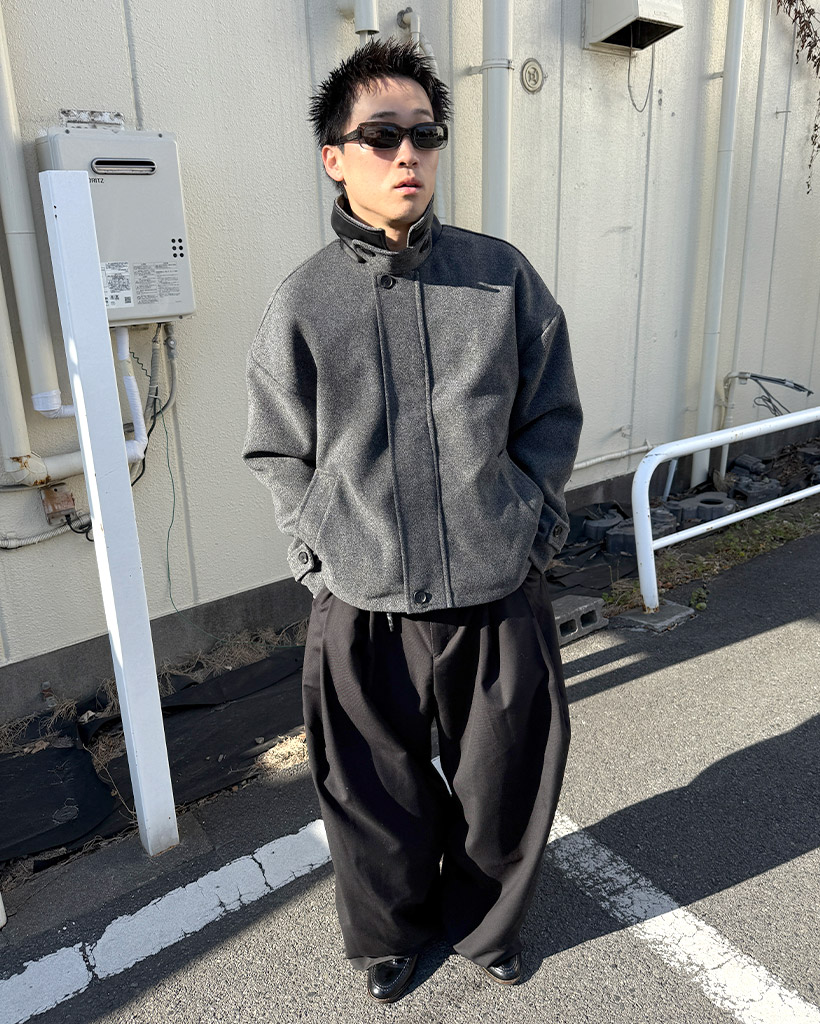 ハイネックボタンハーフコート