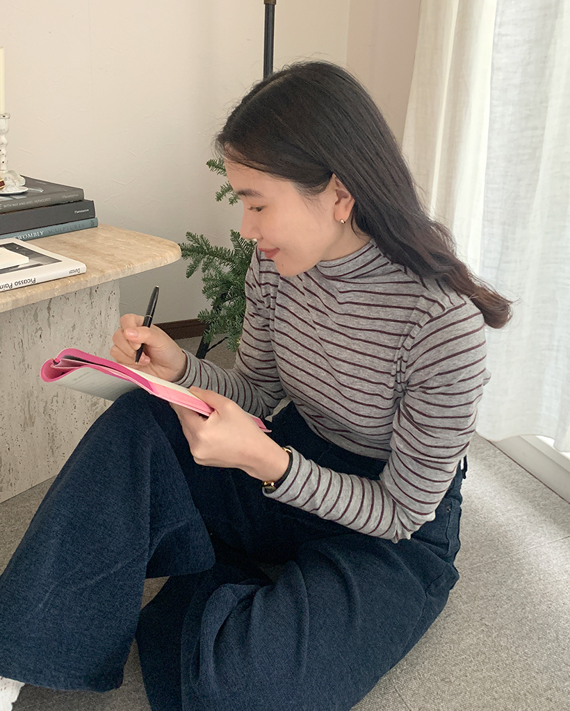 モノボーダーハーフタートルネック