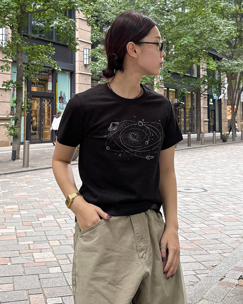 宇宙ドローイング半袖Tシャツ