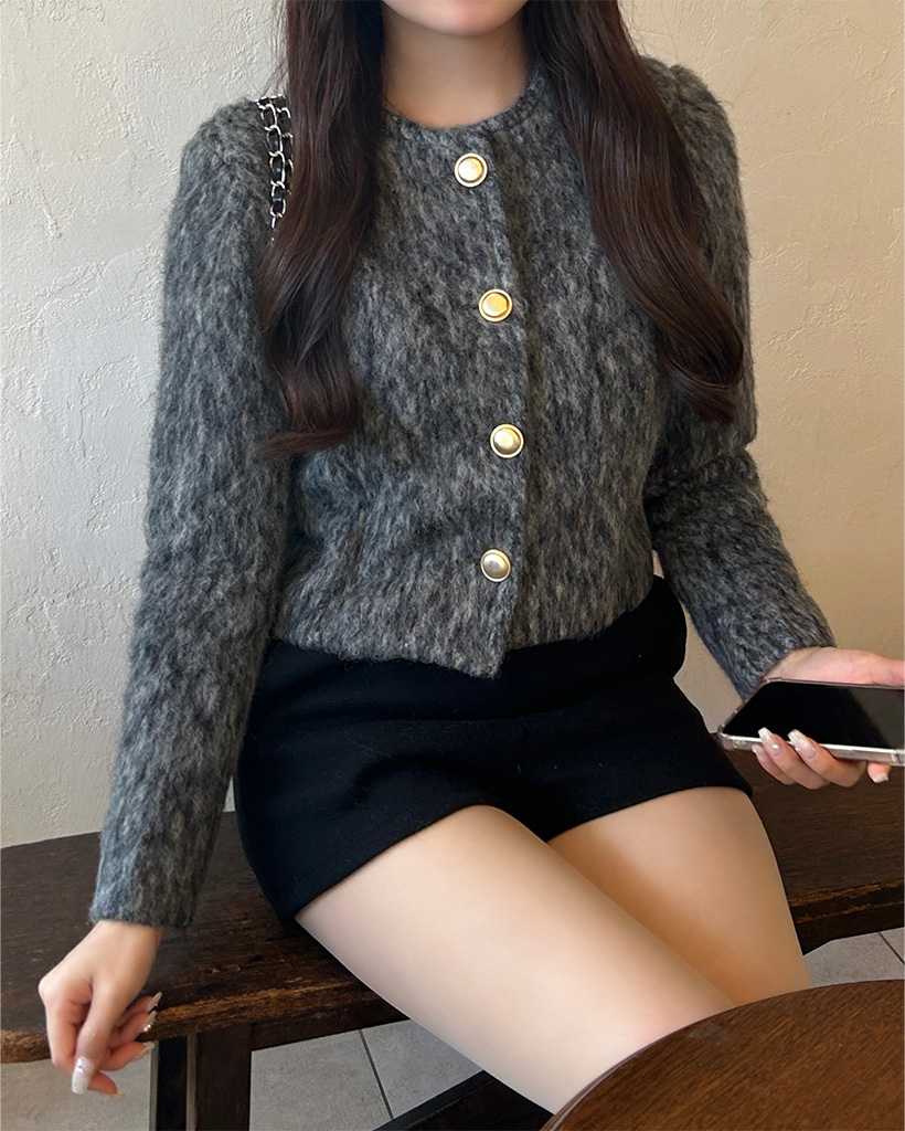 ゴールドボタンポイントジャケット