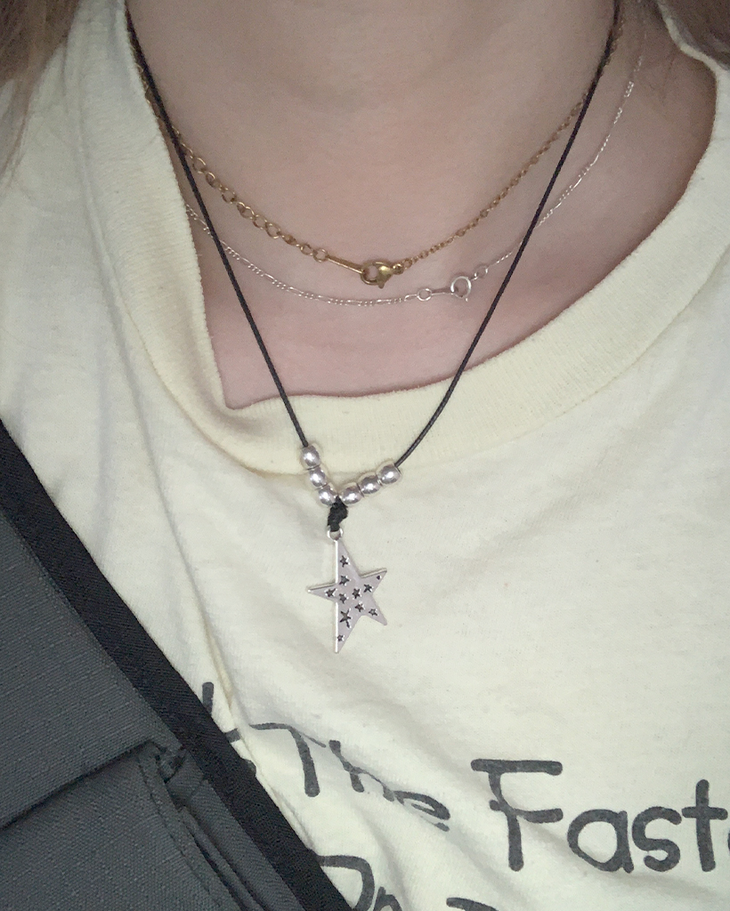 スターポイント付きボールネックレス