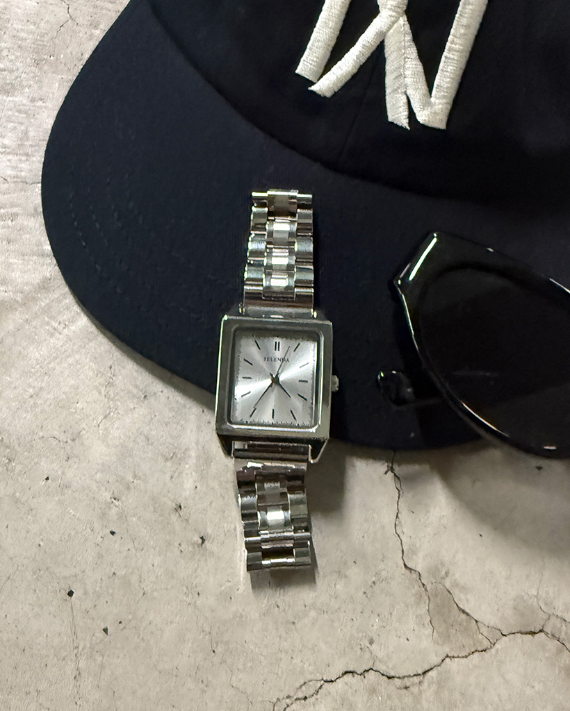 スクエアメタルウォッチ