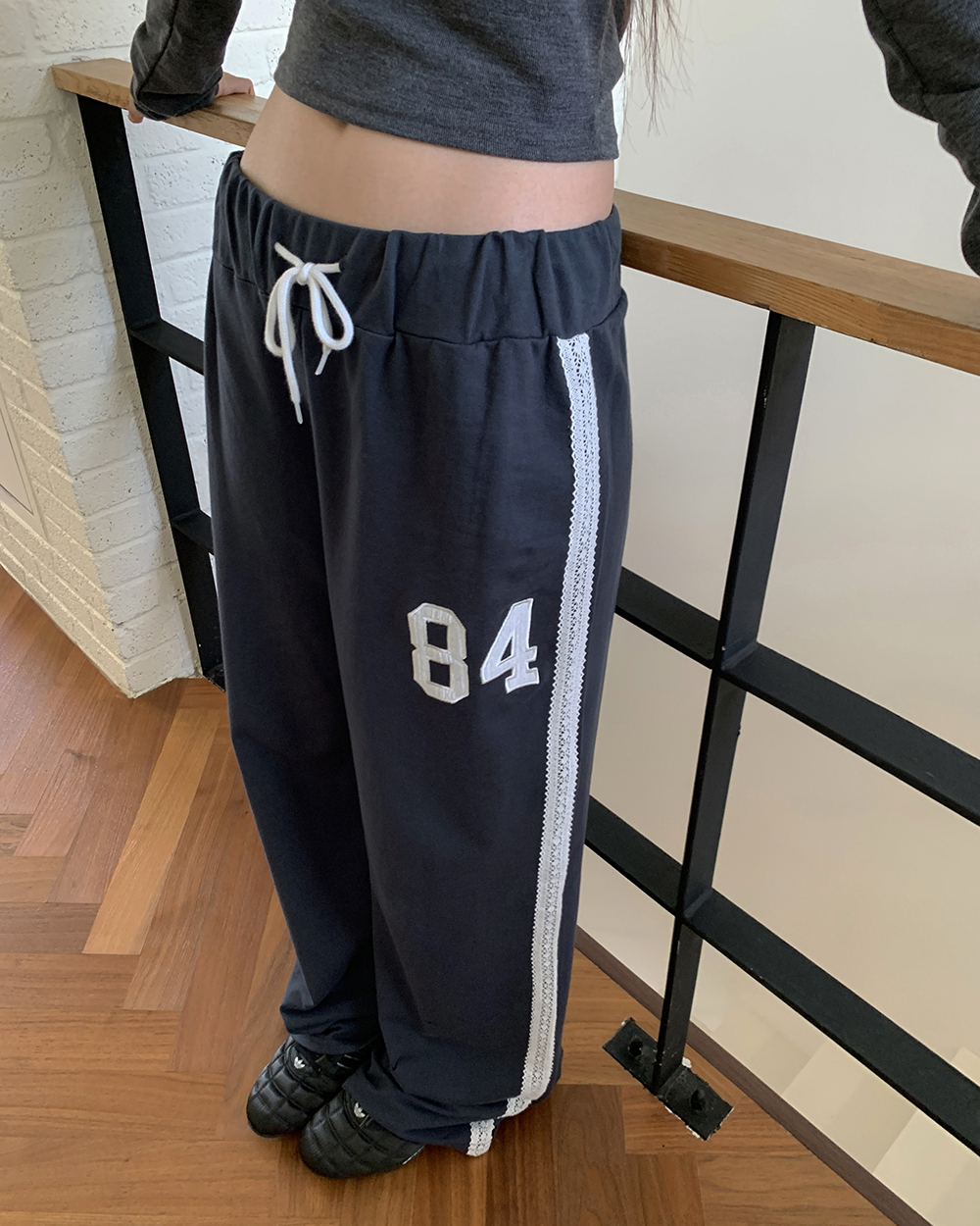 hooo…ページ 84ステッチレースワイドスウェットパンツ | ファッション通販サイト NUGU