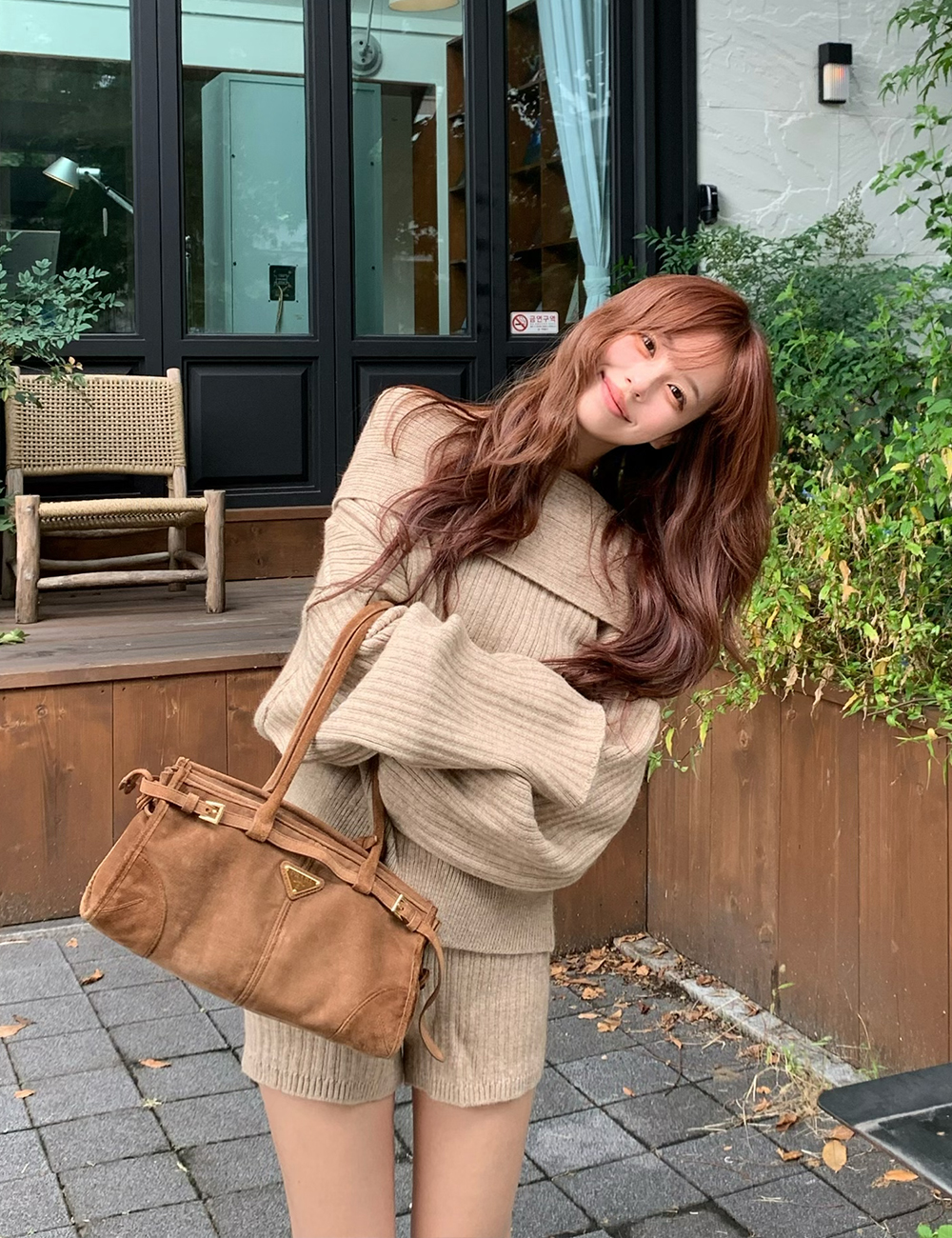 オフショルダーニット