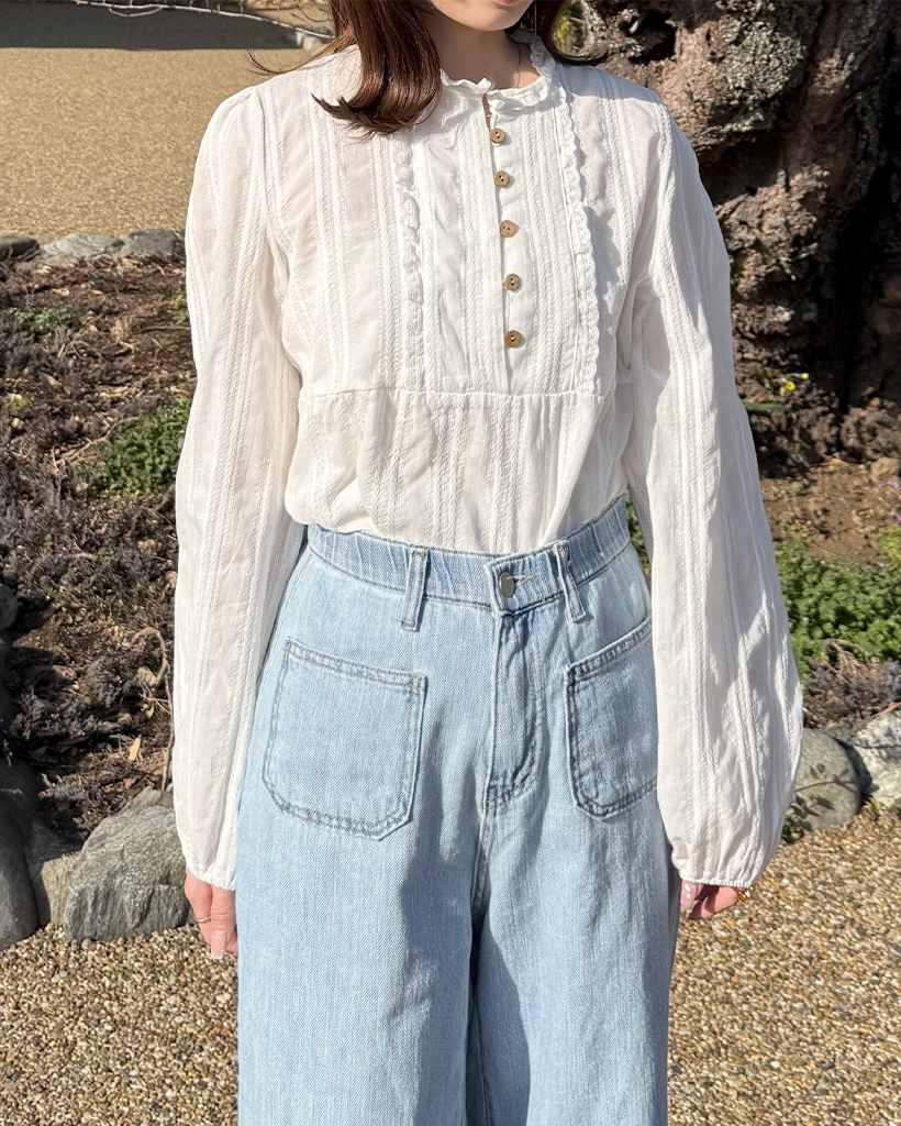 ラウンドネックフリルポイントブラウス