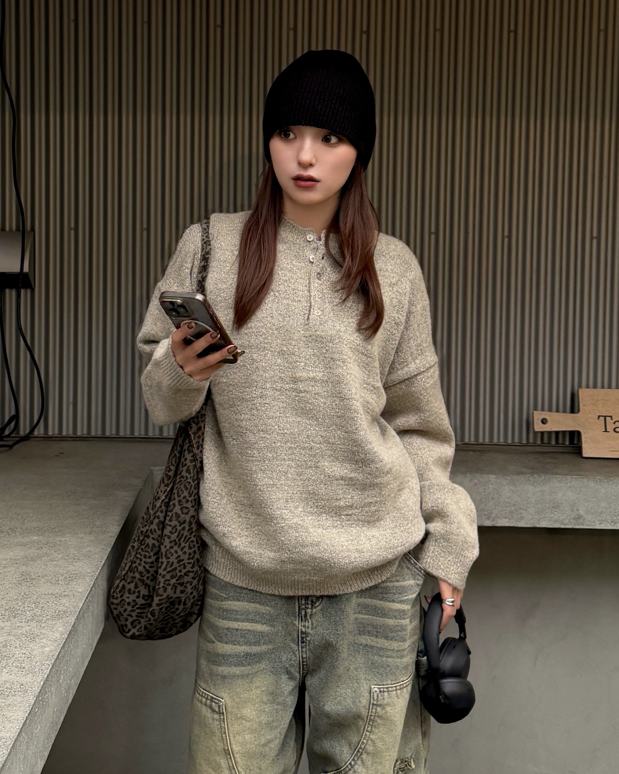 ベーシックヘンリーネックニット