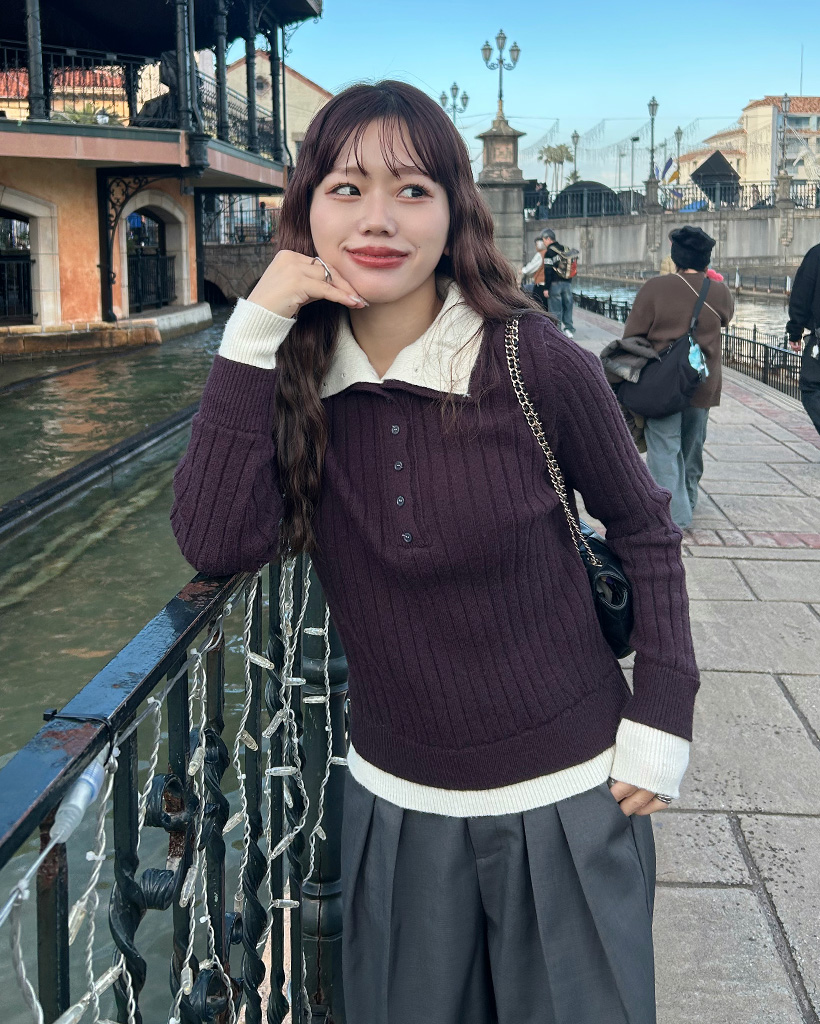 ハイネックレイヤードボタンニット