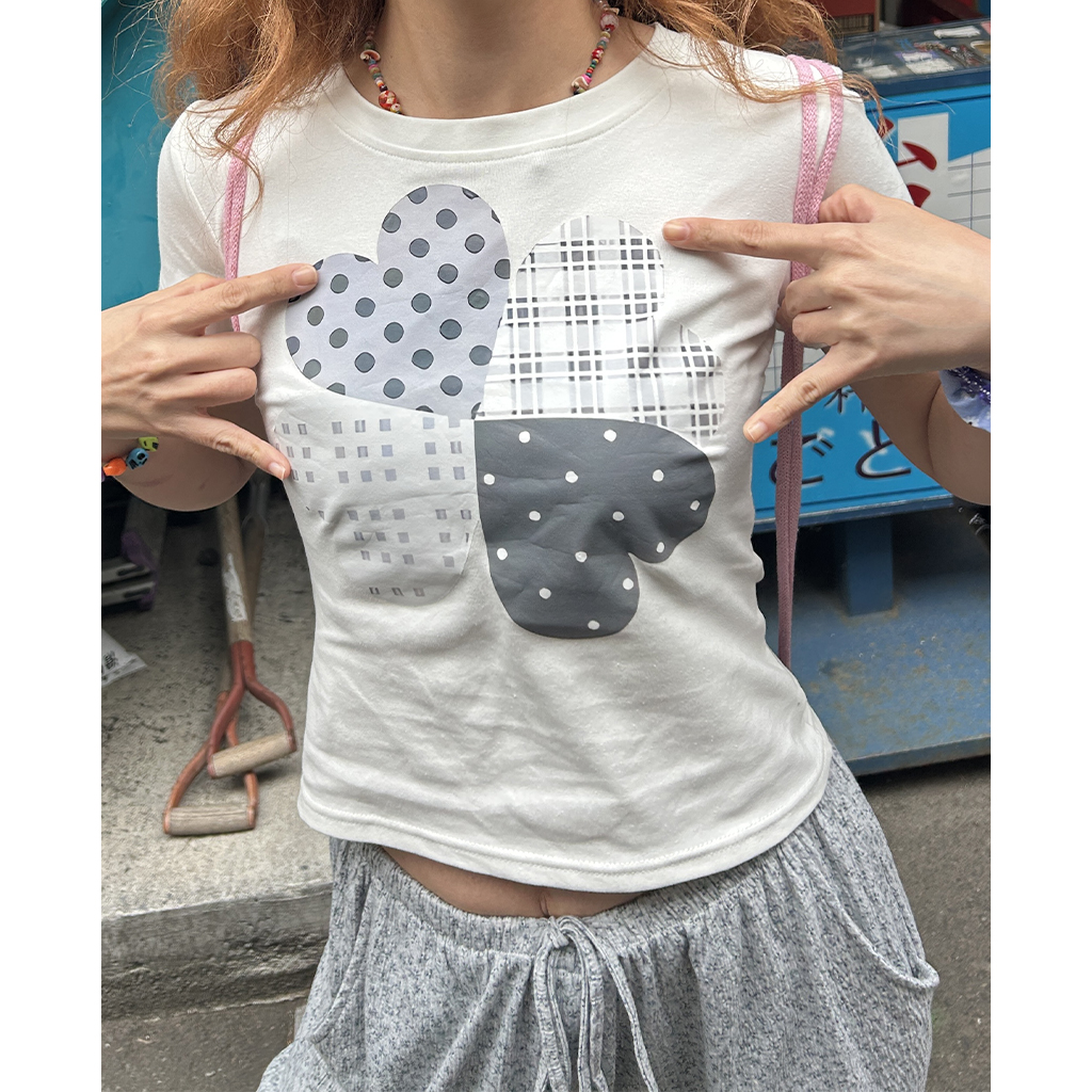 クローバーアートTシャツ