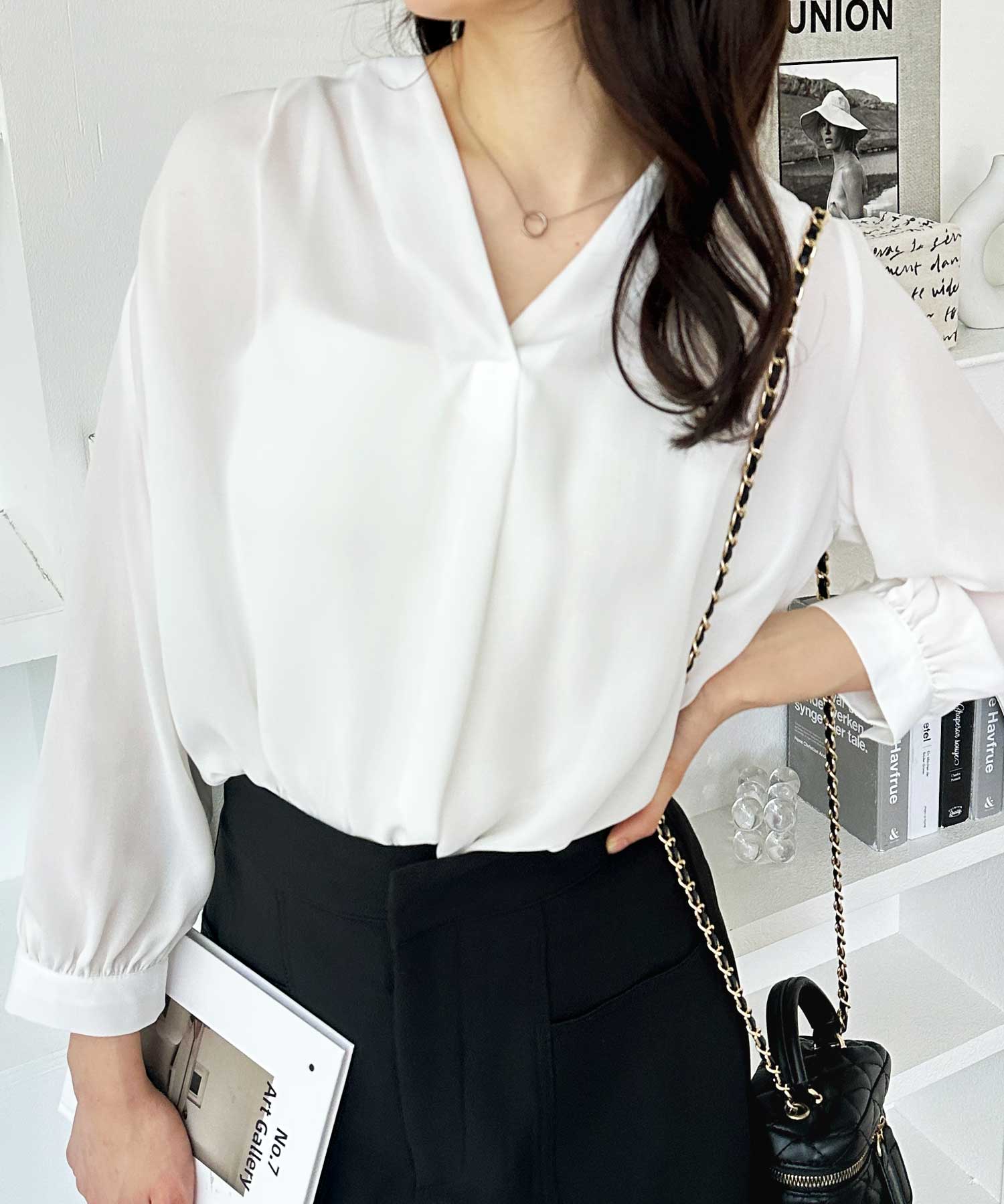 タックデザインスキッパーブラウス（七分袖）