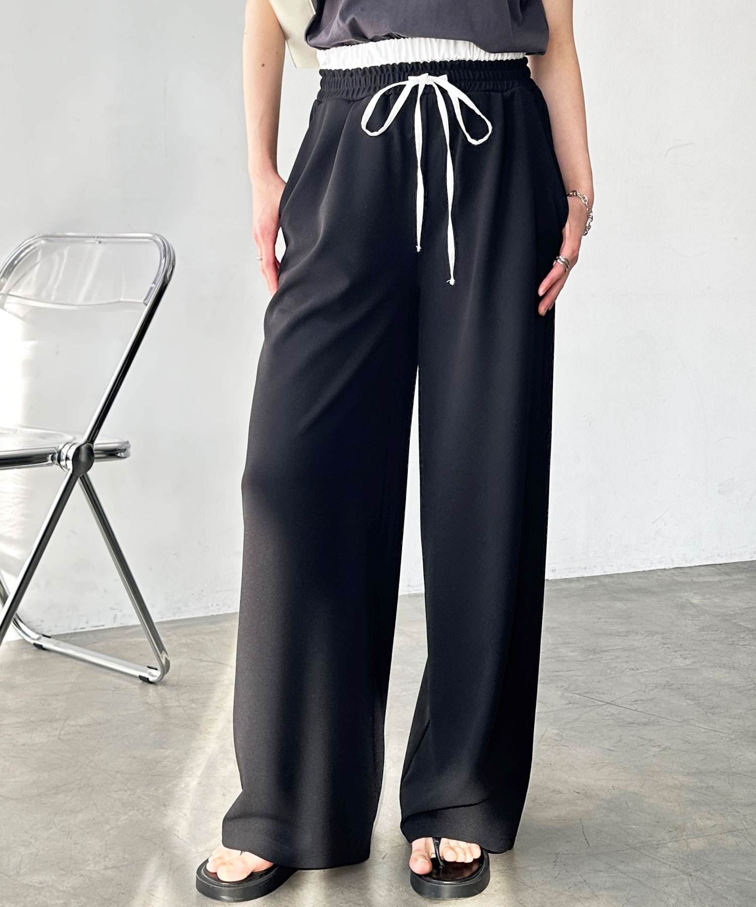 きれいめにもカジュアルにも！ダブルウエストイージーワイドパンツ