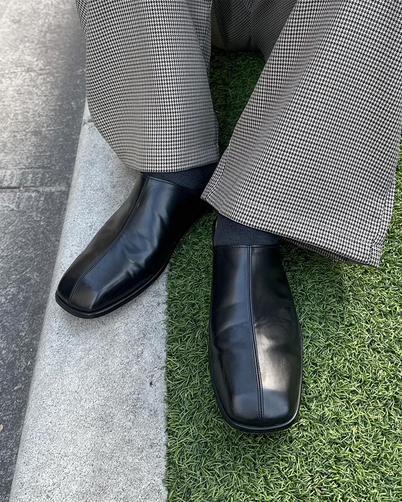 シンプルスクエアポイントミュール