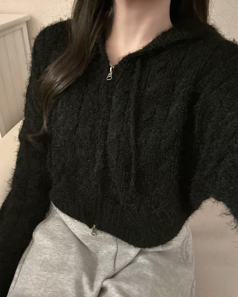 ケーブルニットジップパーカー
