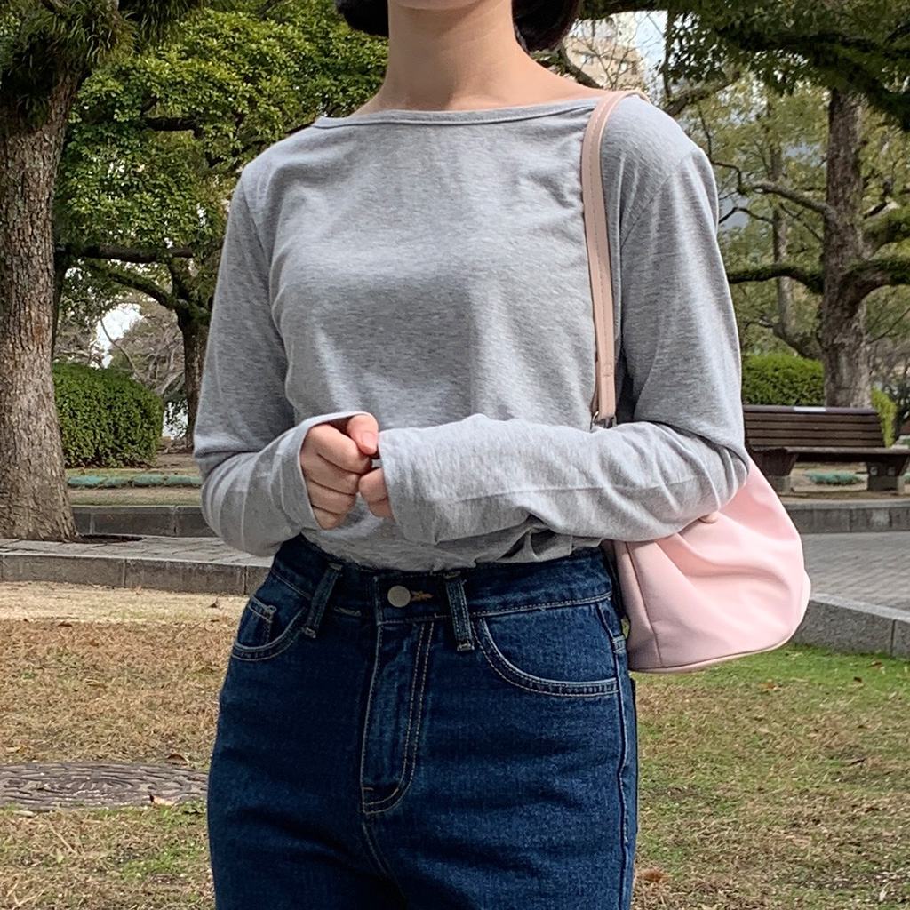 ラウンドTシャツ