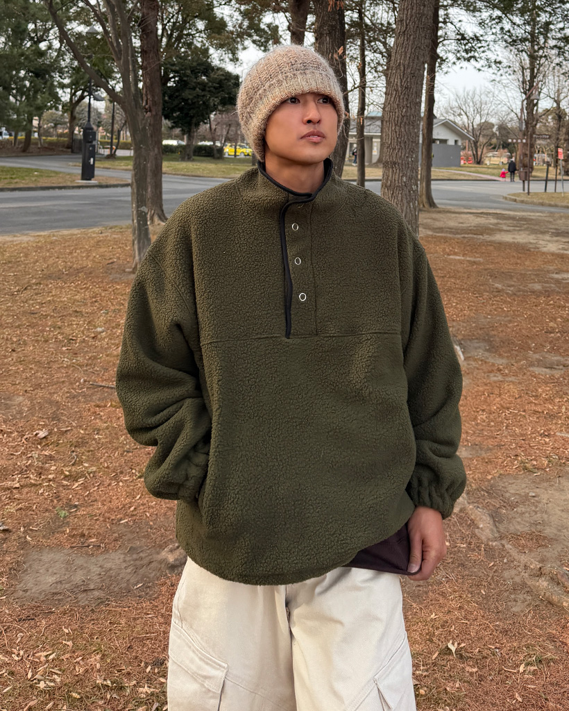 ハーフネックボタンフリース