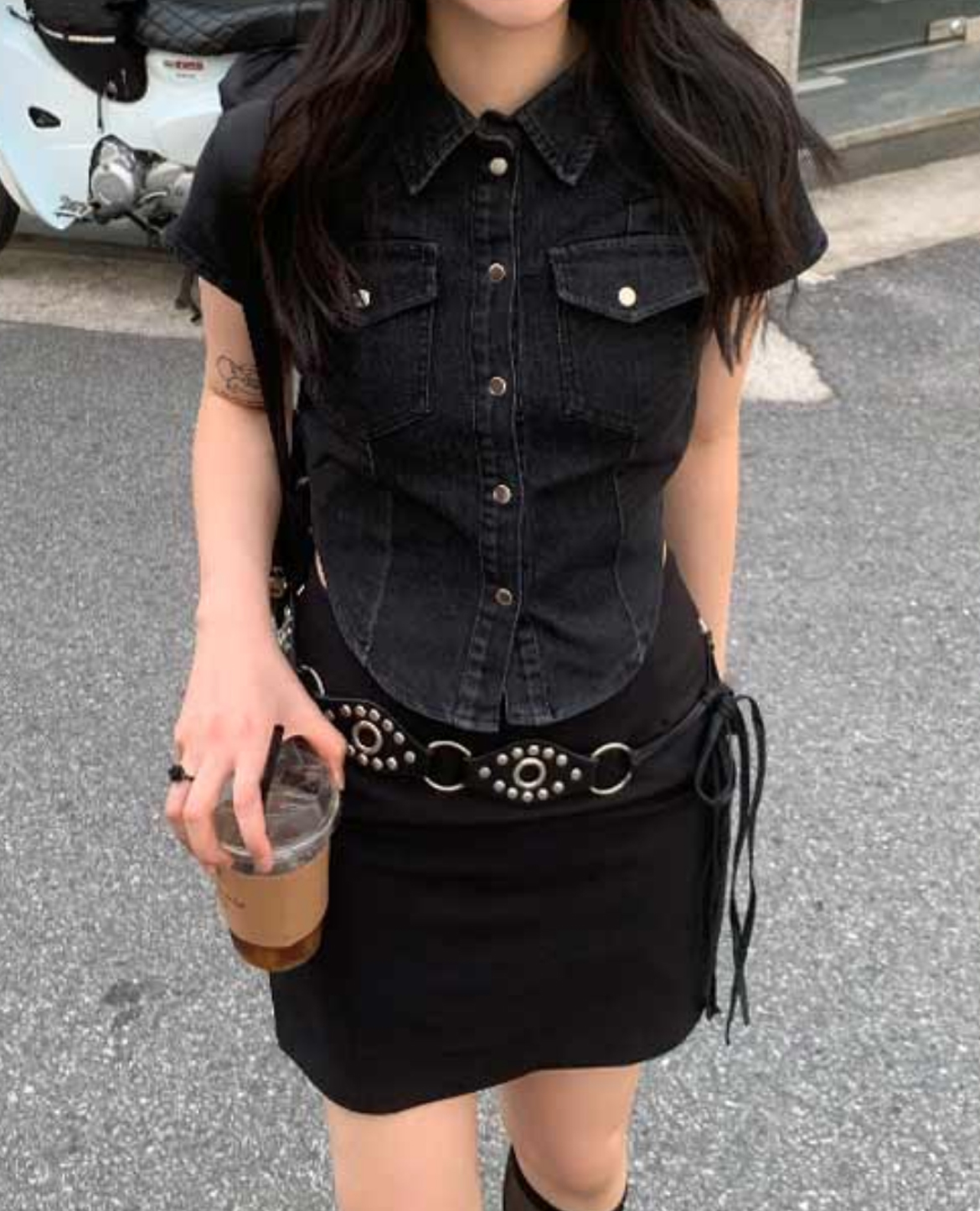 BLACK UP ミニスカートパンツ　チャコール ツイストプリーツミニスカパン[品番：MKSW0063348]｜MERCURYDUO