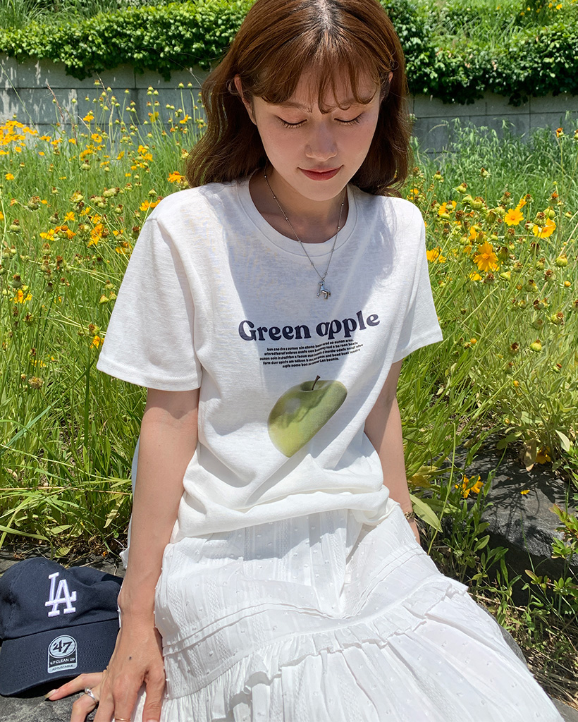 アップルプリントTシャツ