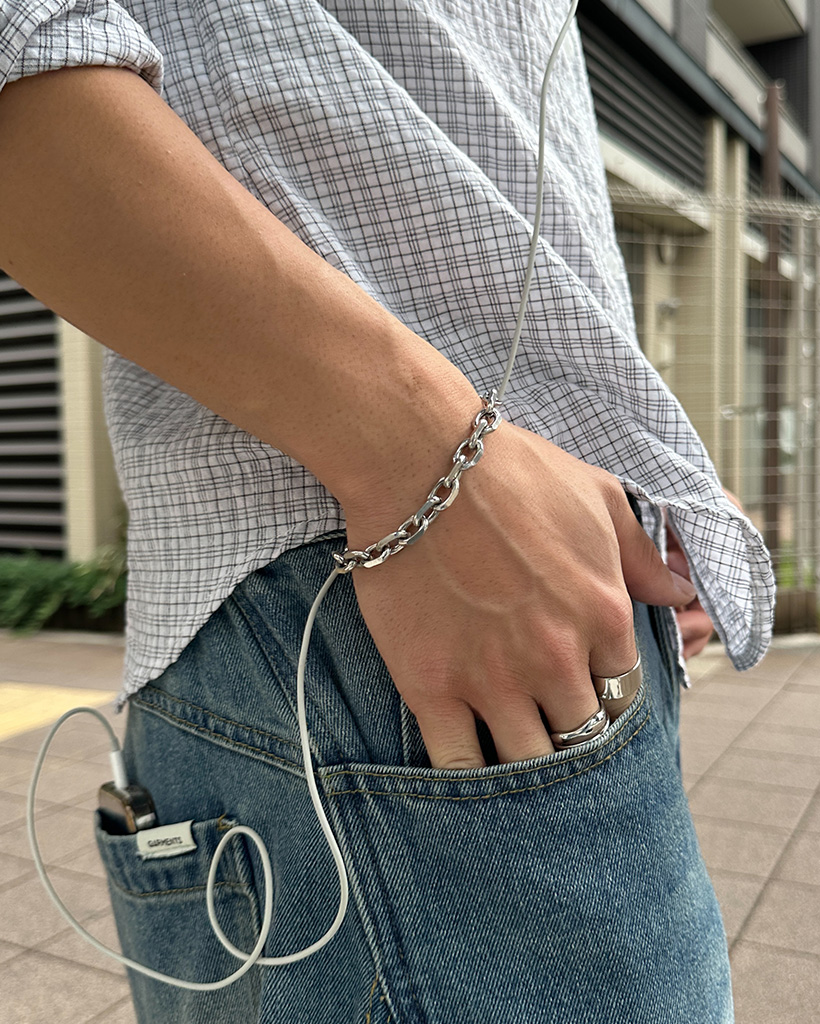 チェーンブレスレット