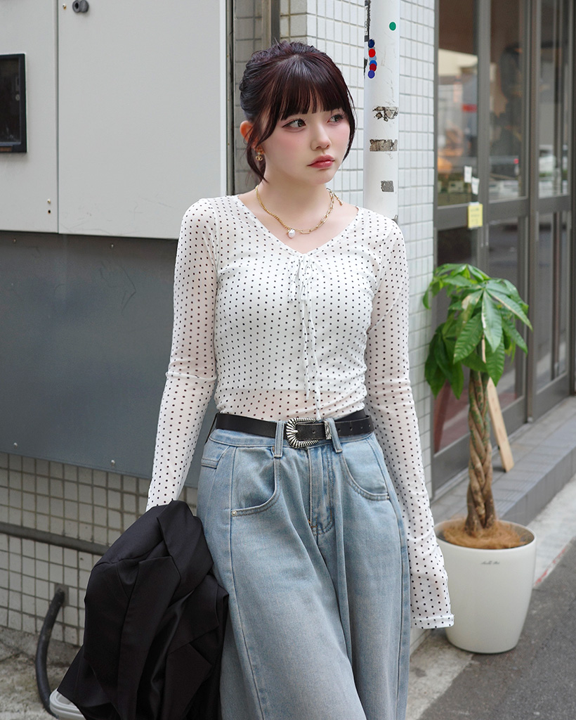 ジュエルネックドットロングスリーブTシャツ