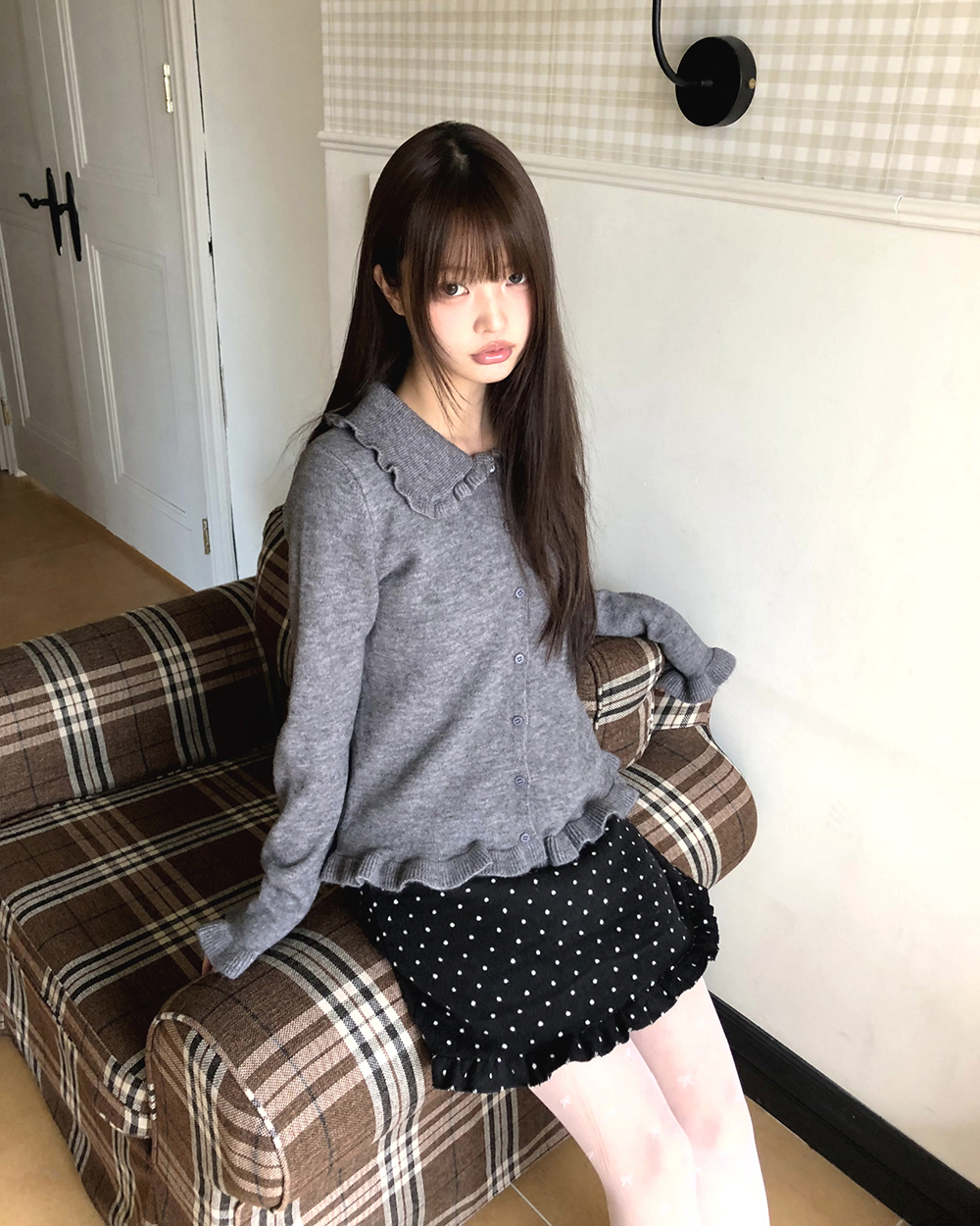 フリルカラーニットカーディガン