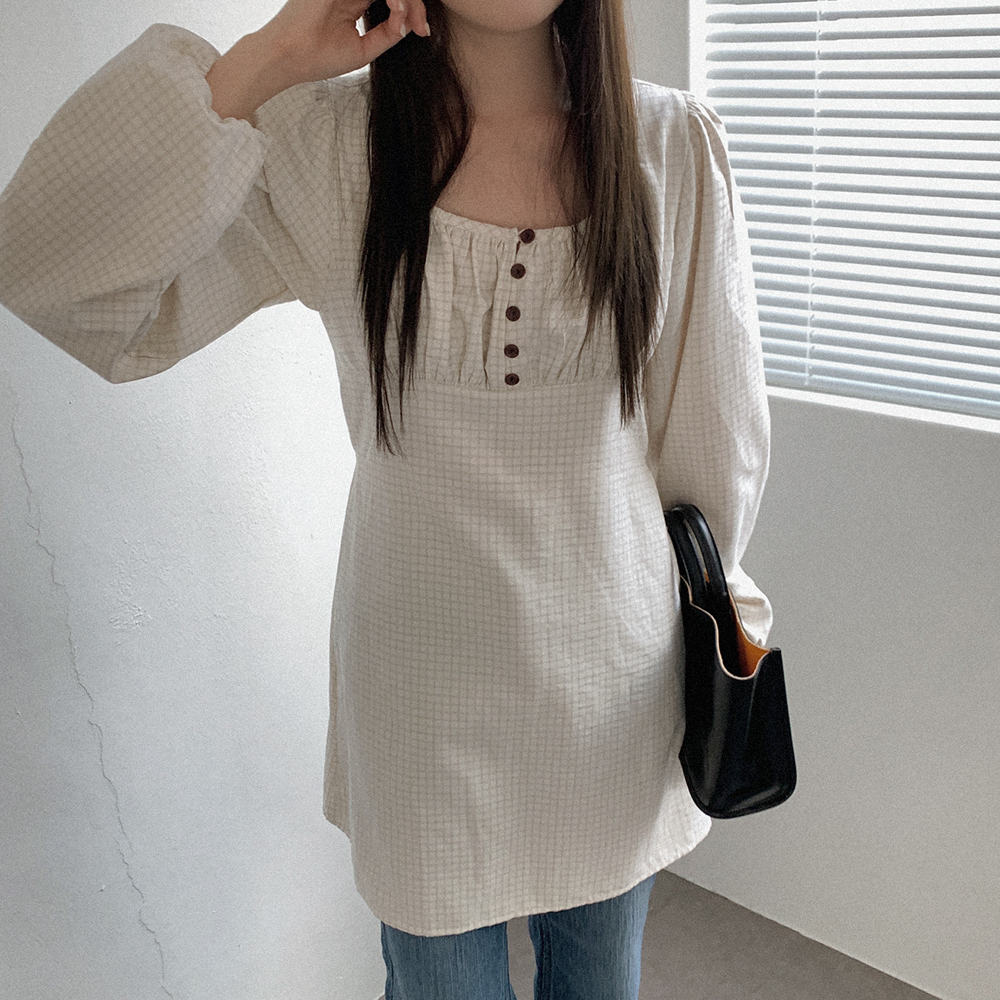 ボタン付き シャーリング ミニワンピース