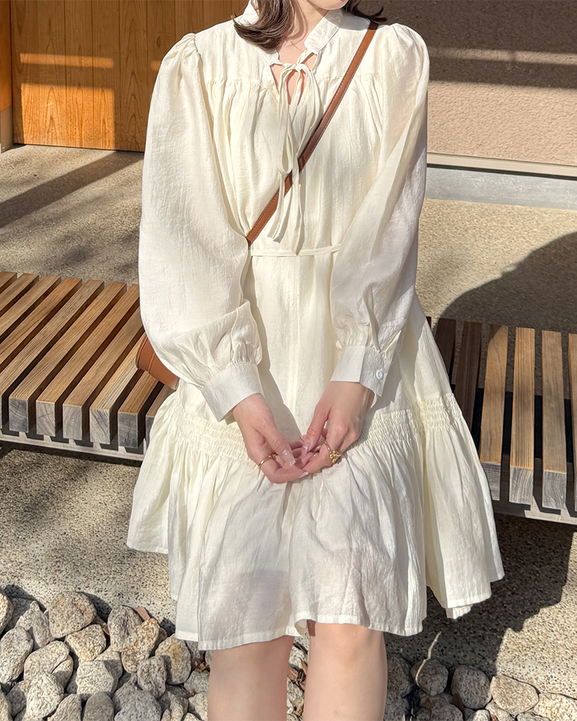 フリルストリングポイントシャーリングワンピース