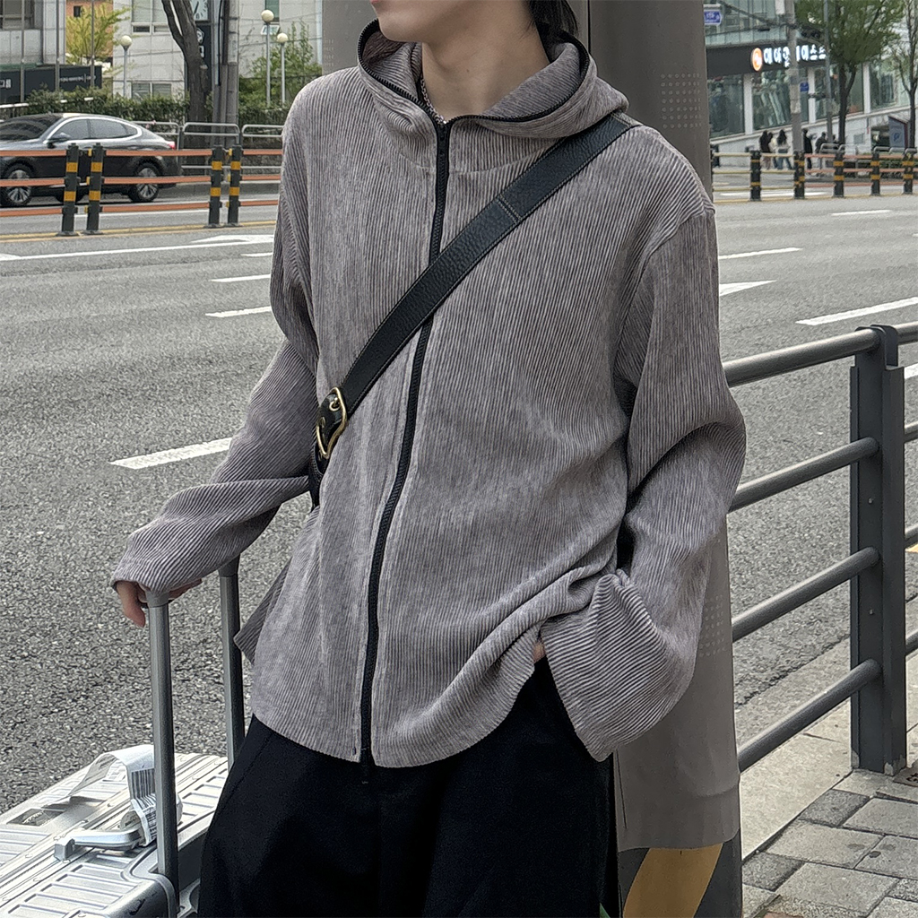 モダンフードジップパーカー