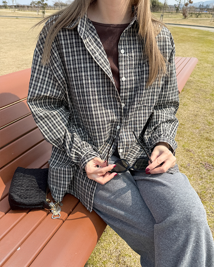 ルーズフィットチェックシャツ