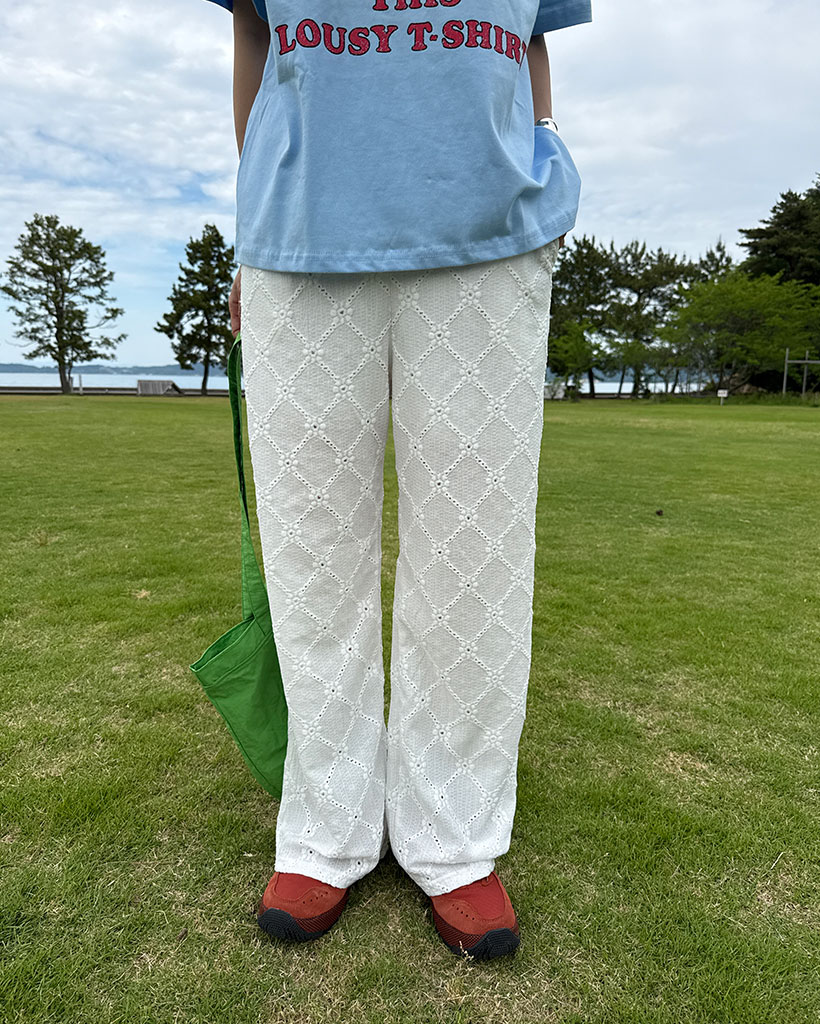 フラワーダイヤパンチングイージーパンツ